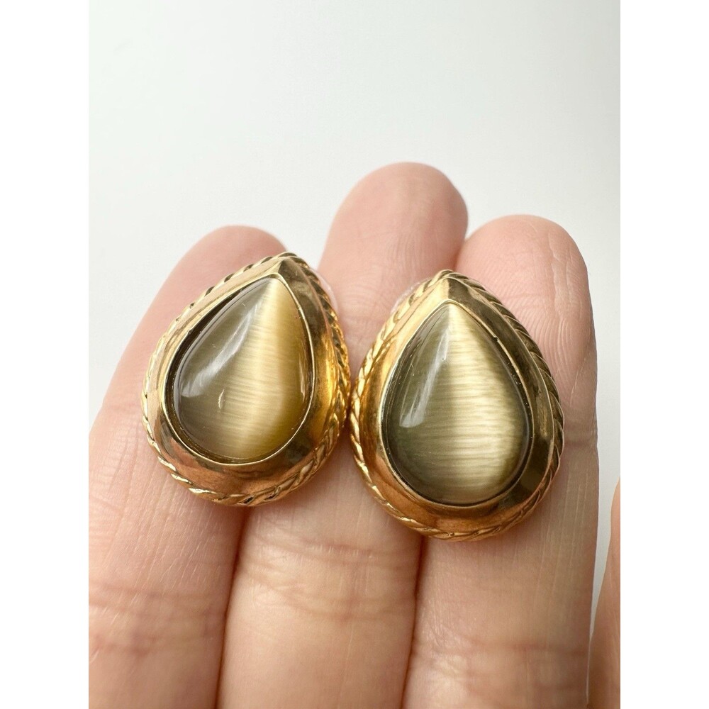 Vintage Roman Glass Cat Eye Waterdrop Pierced Earrings
